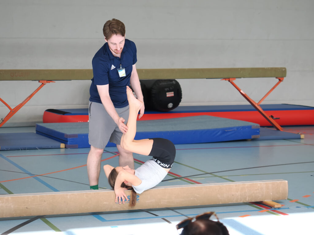 Übung auf dem Balken